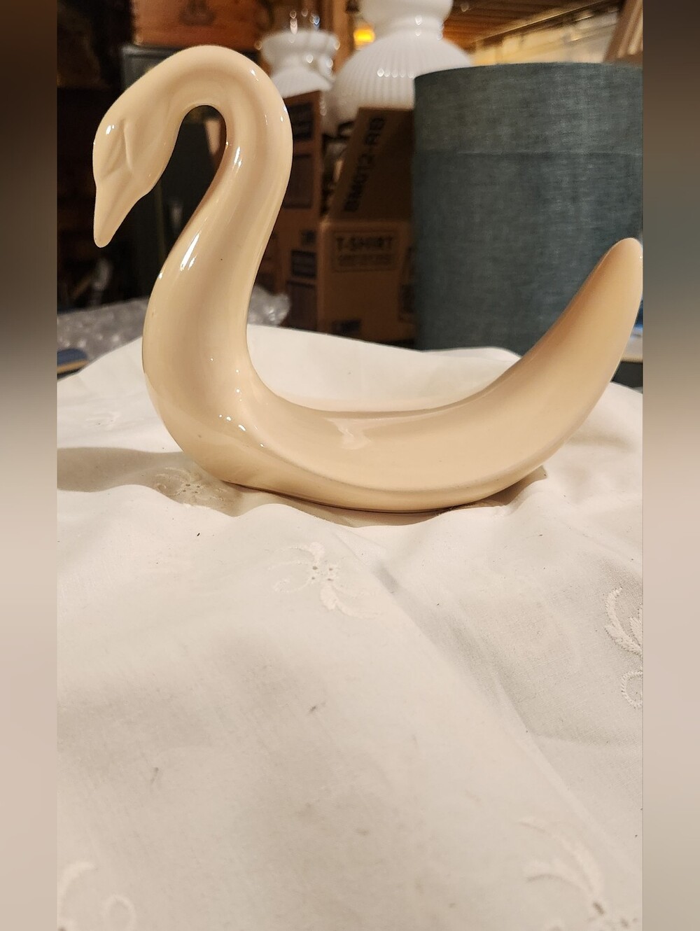 Nova Designs Fine Ceramics Cream Swan Bird Hand Towel Holder Hanger Figurine USA